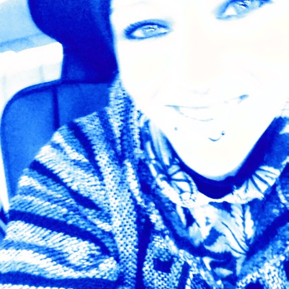 Meet your Posher, Jamie - Picture 2 of 2